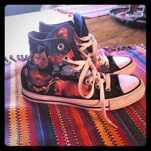 Converse Supermán size 4 men 6 women